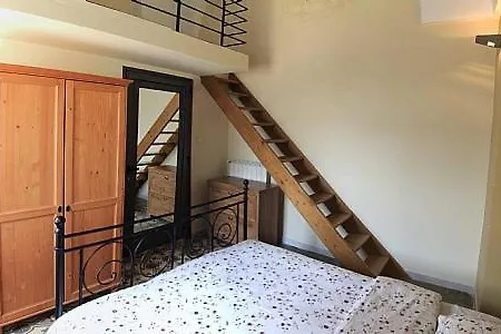 Sleeps 4 Air Con Apartment Cutrofiano