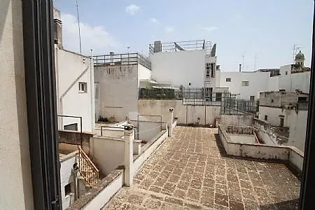 Sleeps 4 Air Con